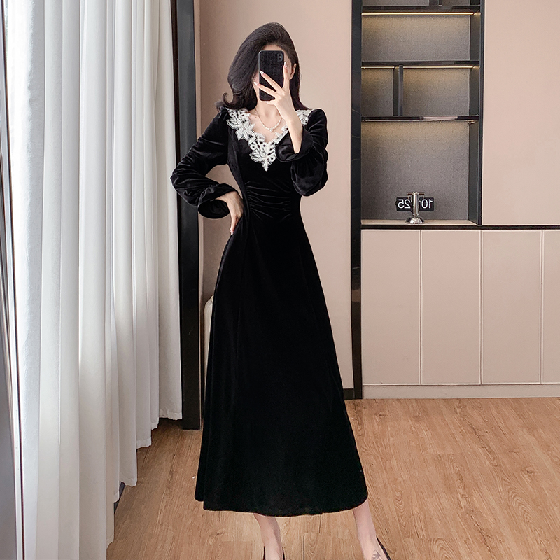Elegant Lace Trim V Neck Velvet Dress French Waist A Line Long Dress