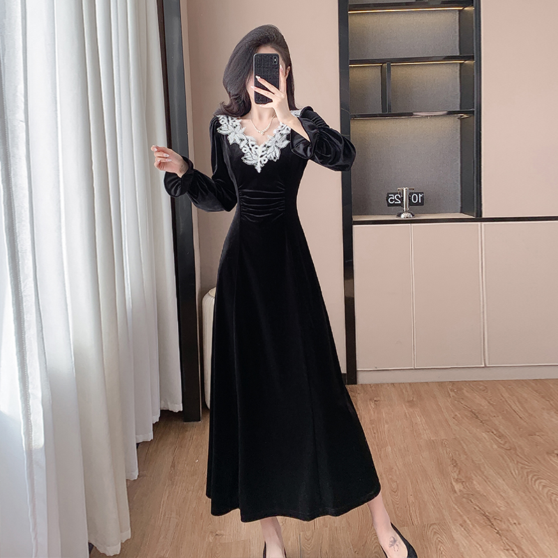 Elegant Lace Trim V Neck Velvet Dress French Waist A Line Long Dress