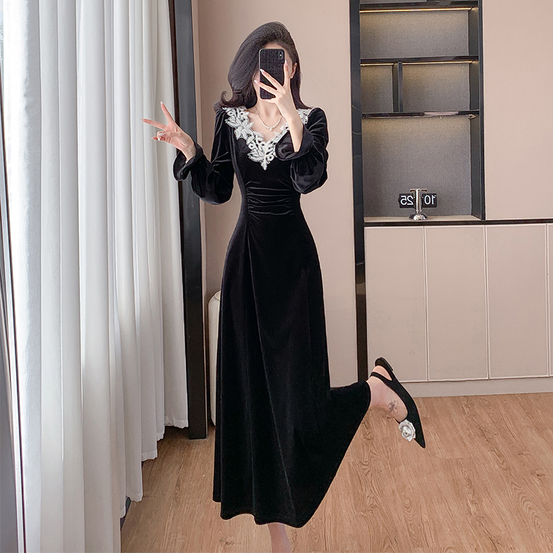 Elegant Lace Trim V Neck Velvet Dress French Waist A Line Long Dress