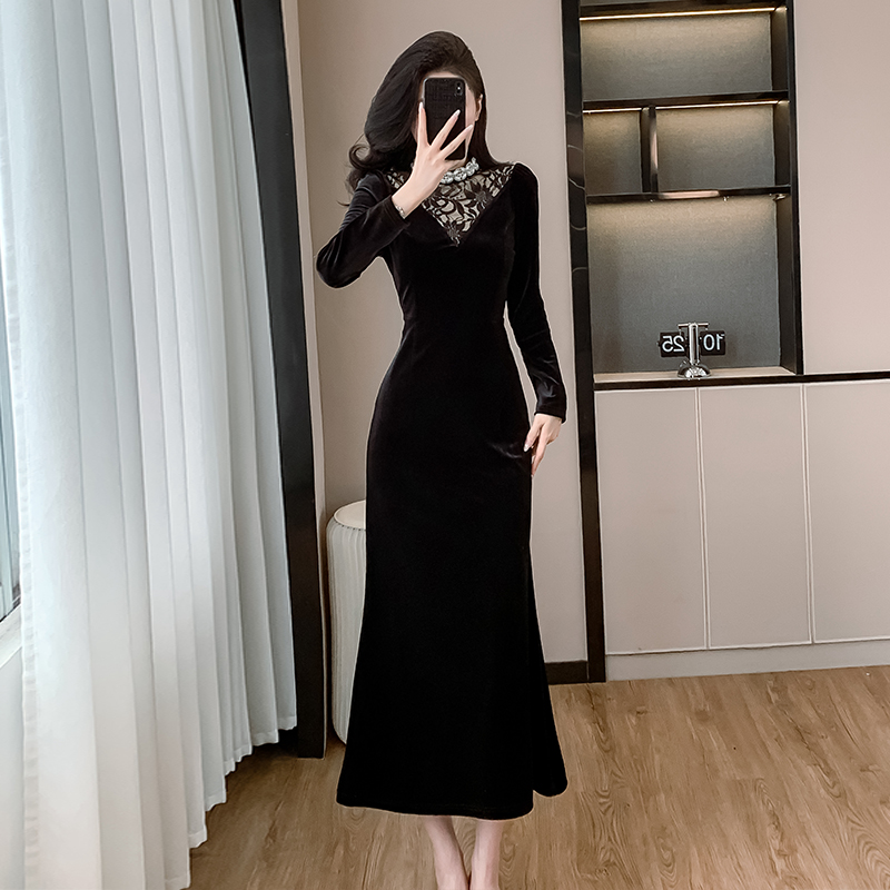 1731074586171_195158.jpg Elegant Slimming Long Velvet Dress with Stand Collar