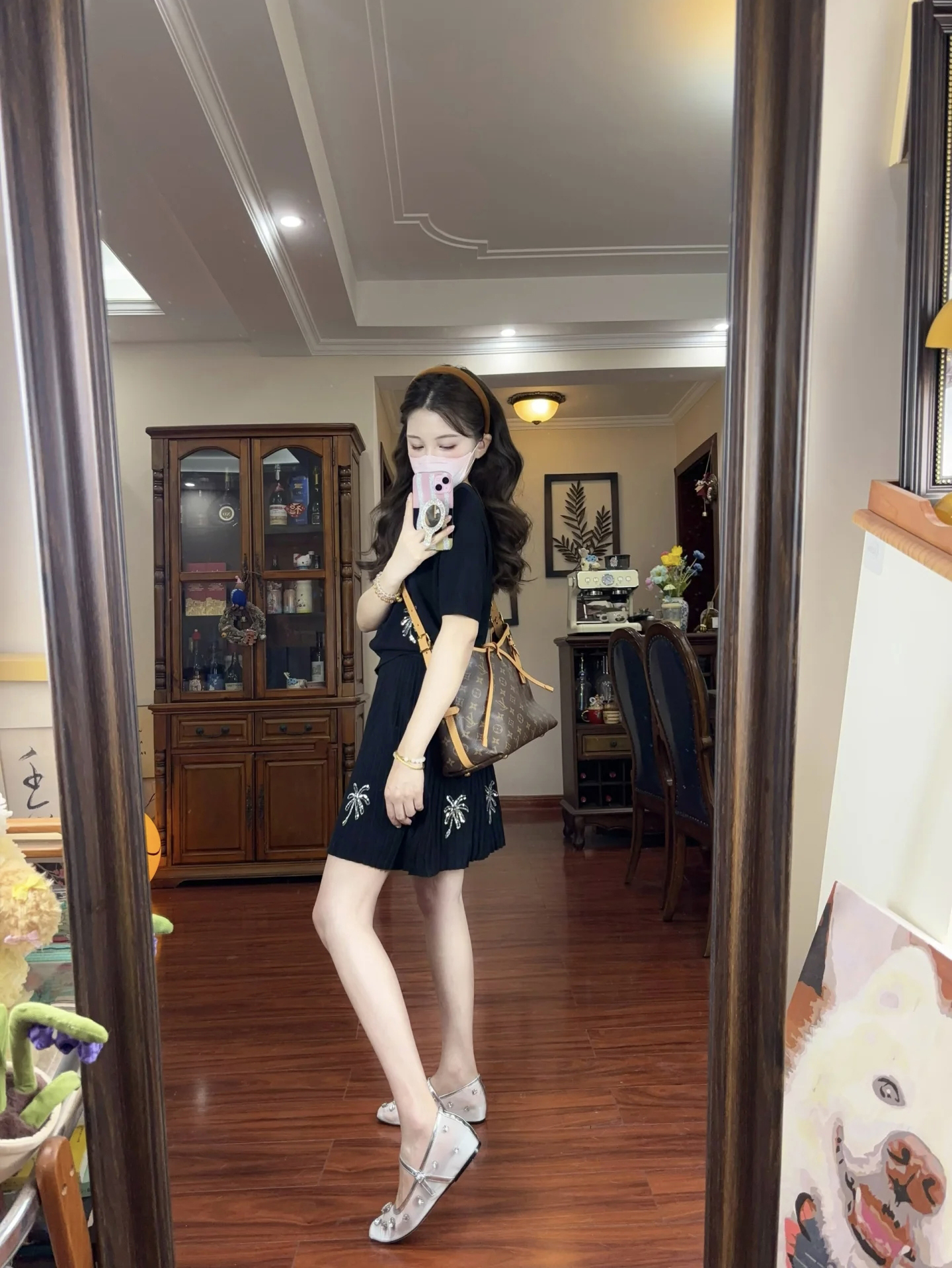 1747911935135_AoiKC7.jpg Fireworks Short Sleeve Knit Set Summer New Simple Fireworks Sequin V-Neck Elegant Temperament Set Women