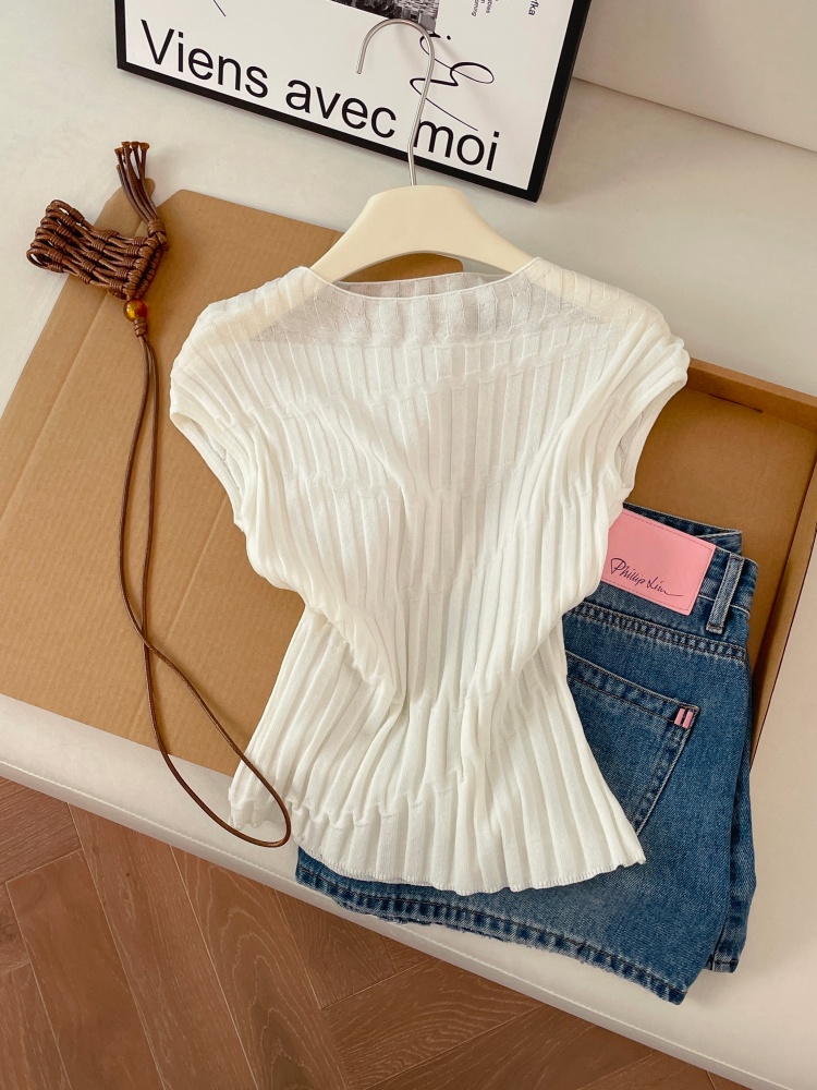 1775916890601_VKvfab.jpg Women's Soft Knit Pullover Top Summer 2026 Solid Color Slimming Sweet Style
